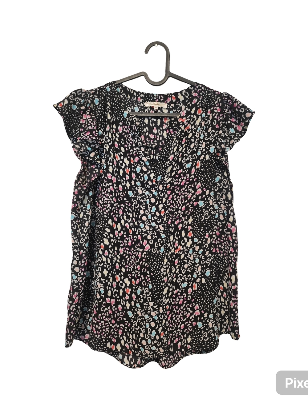 ANDREE BY UNIT Black Multicolor Printed V-Neck Flutter Sleeve Blouse
